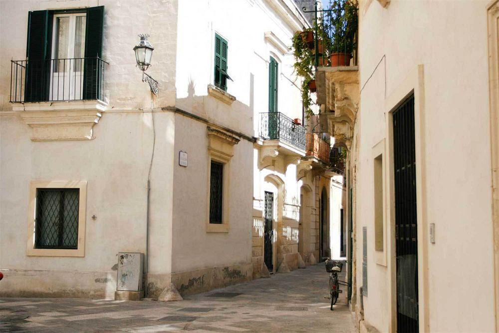 Sacre Bleu Apartments Лечче Экстерьер фото