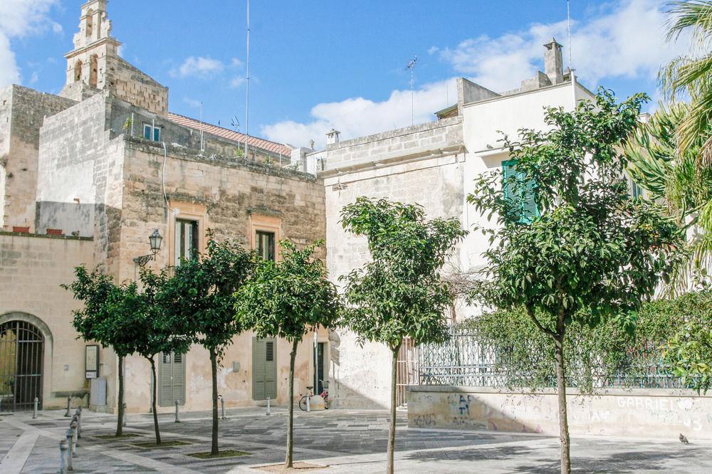 Sacre Bleu Apartments Лечче Экстерьер фото